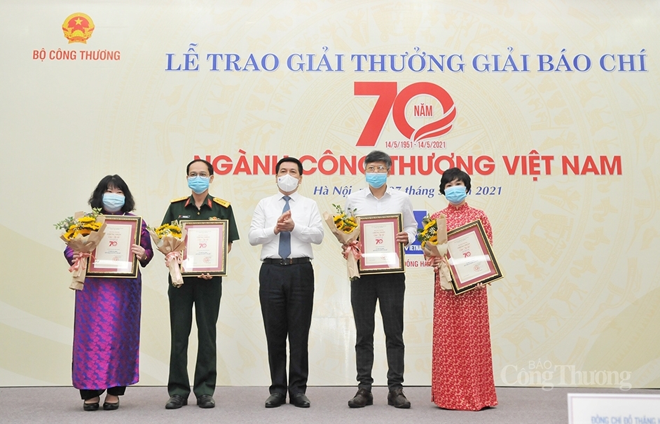Giải Báo chí 70 năm ngành Công Thương: Tôn vinh các tác phẩm, nhóm tác phẩm và tập thể xuất sắc