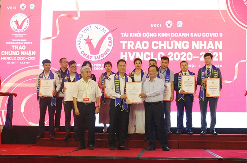 Văn phòng phẩm Hồng Hà: 2 thập kỷ được vinh danh Hàng Việt Nam chất lượng cao van phong pham hong ha hon 20 nam vung long tin nguoi tieu dung viet nam