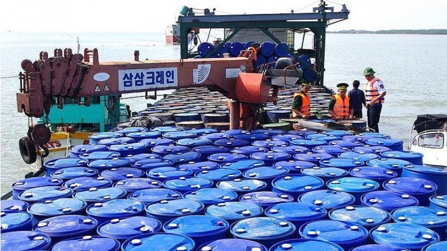 Lực lượng hải quan thực hiện nhiều giải pháp đấu tranh chống buôn lậu xăng dầu