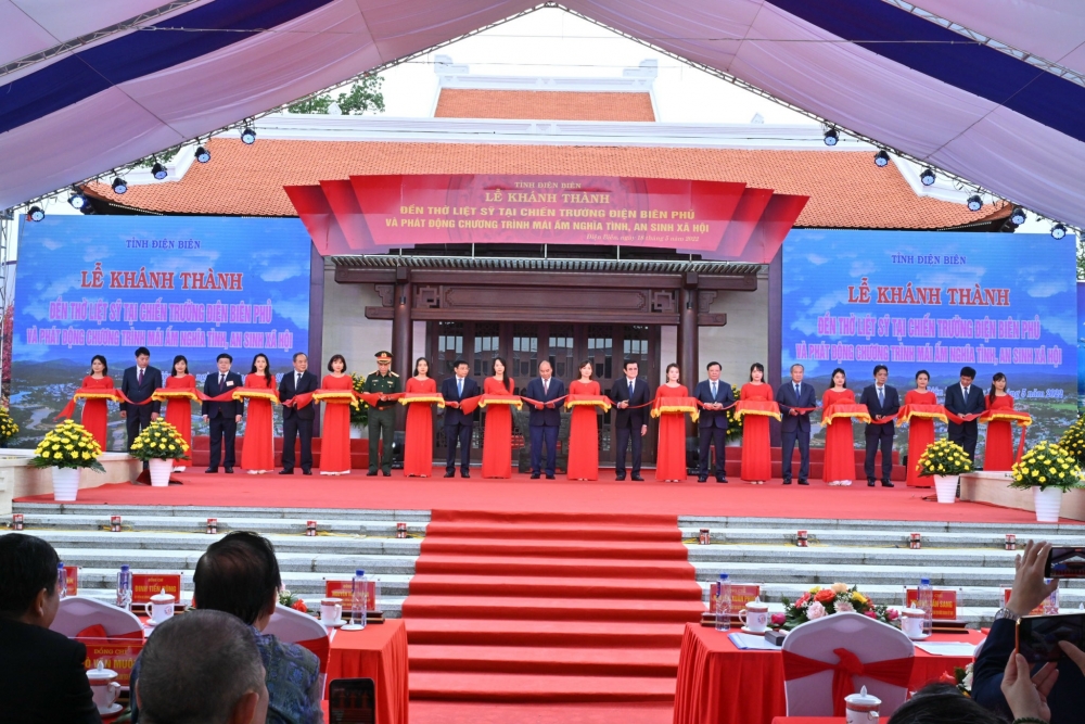 Chủ tịch nước Nguyễn Xuân Phúc dự khánh thành Đền thờ liệt sỹ tại chiến trường Điện Biên Phủ