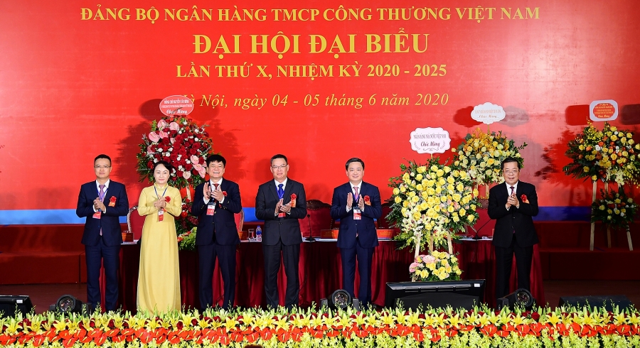 dang bo vietinbank de ra 5 nhiem vu trong tam va 2 khau dot pha