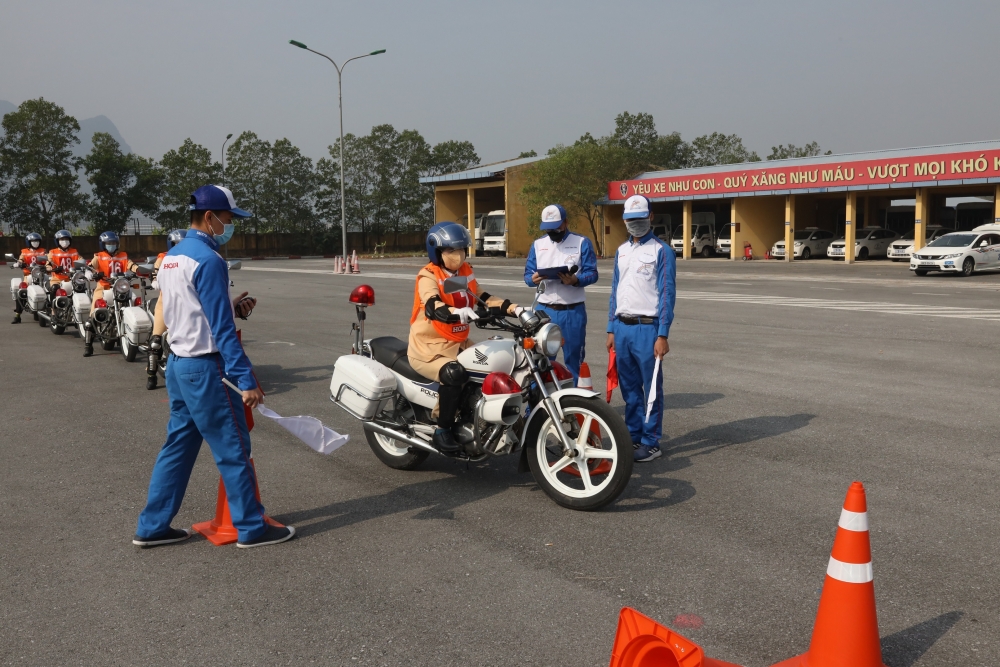 Honda Việt Nam triển khai chương trình đào tạo lái xe phân khối lớn cho Cảnh sát giao thông